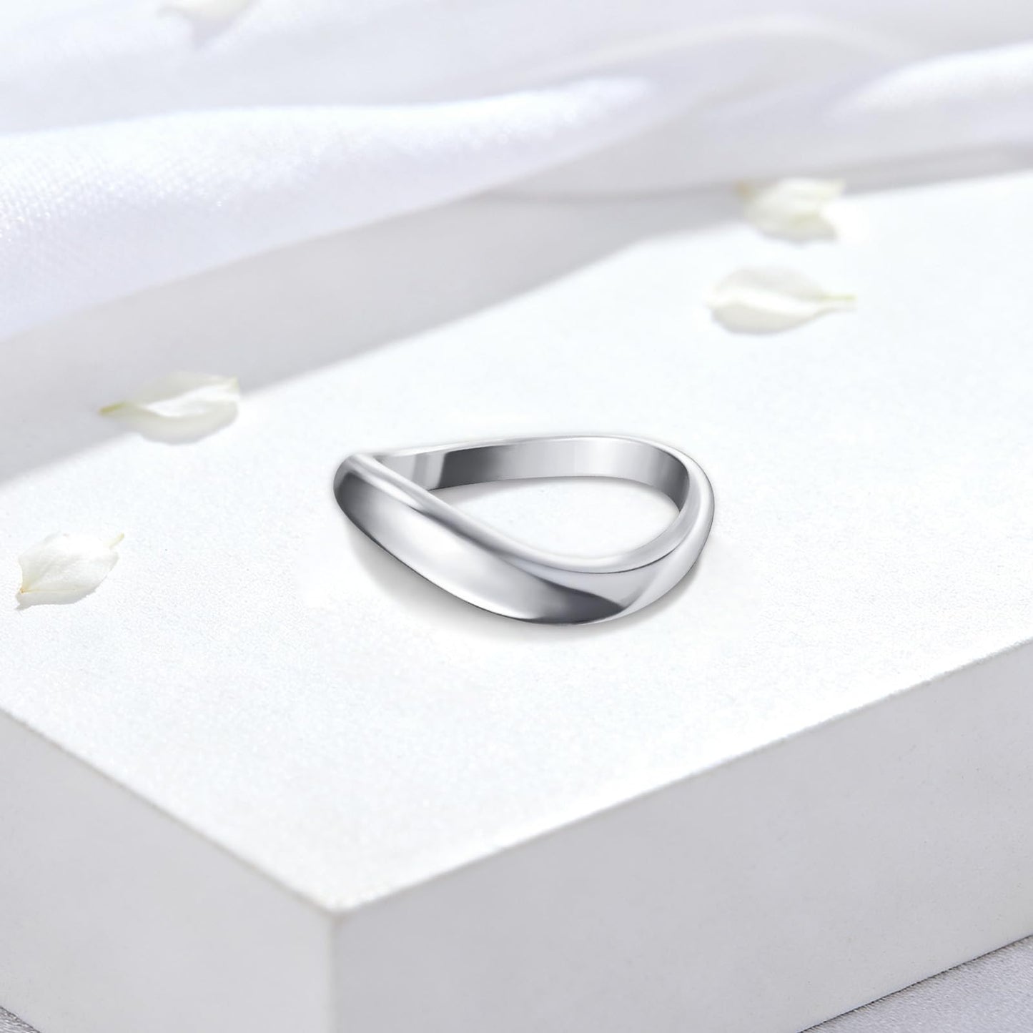 Zuyaeui 14K White Gold Plated Twisted Wave Ring for Women | Sizes 5-9