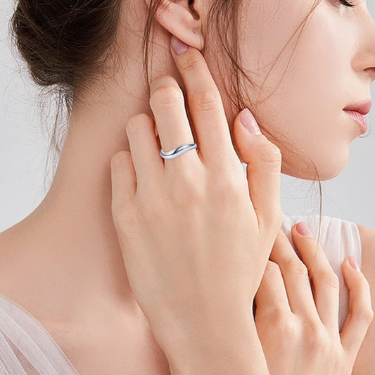Zuyaeui 14K White Gold Plated Twisted Wave Ring for Women | Sizes 5-9